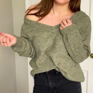 H&M versatile vneck sweater